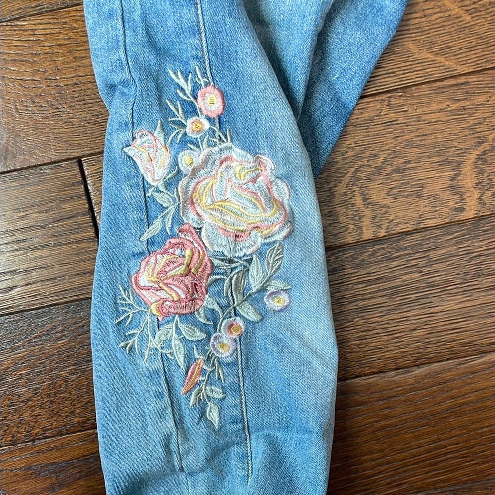 Embroidered Blue Jeans - Picture 3 of 4